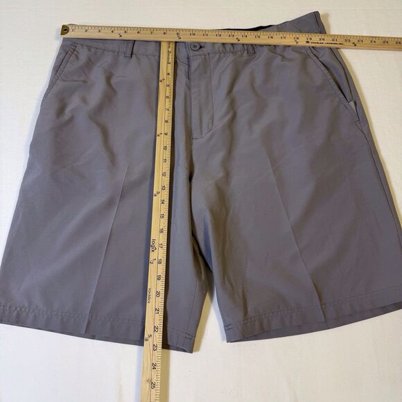 IZOD Golf Swing Flex Gray Chino Shorts Mens Size 40‎ Breathable Lightweight - Picture 5 of 13